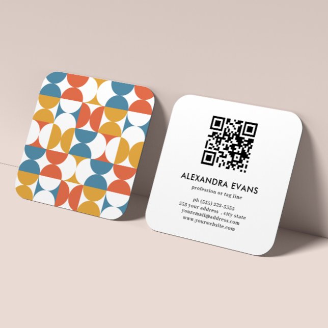 QR CODE Geometrisch blau orange gelb MID JAHRHUNDE Quadratische Visitenkarte (ELEGANT QR CODE ONE SIDED BUSINESS CARD WITH GEOMETRIC RETRO GROOVY PATTERN BLUE ORANGE YELLOW. GIRL)