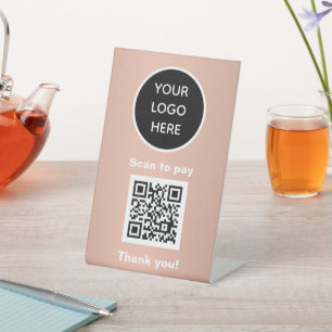 QR-Code-Logo Roségold Geschäft Scanne mich Webseit Sockelschild