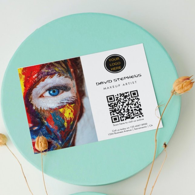 QR-Code-Makeup-Künstler für Werbefirmen Flyer (Von Creator hochgeladen)
