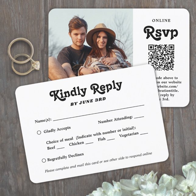 QR-Code & Mehloptionen Retro-Script-Foto Hochzeit RSVP Karte (Von Creator hochgeladen)