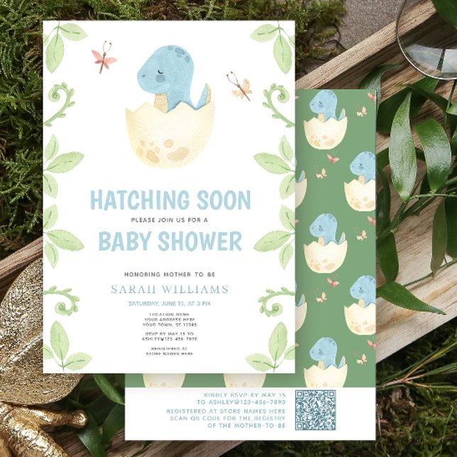QR Code Niedlich Dinosaurier Schläge Bald Baby Dus Einladung (Get ready for a Jurassic celebration with our adorable dinosaur baby shower invitations! 🦕)