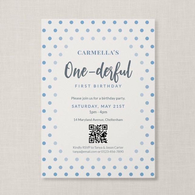 QR-Code Onederful Blau Gepunktet Erster Geburtstag Einladung (Blue Polka Dot - Onderful First Birthday Invitation)