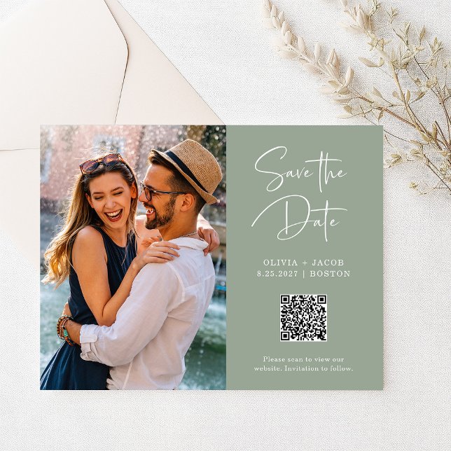 QR-Code | Sage Green Modern Foto Save the Date Postkarte (Von Creator hochgeladen)