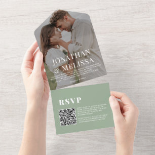 QR-Code   Sage Green Simple Overlay Foto Wedding All In One Einladung