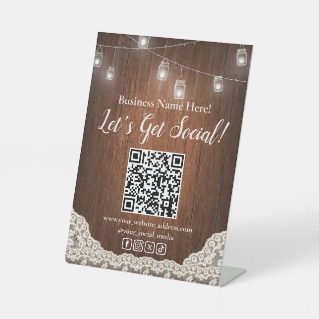 QR Code Social Media Business String Lights Rustic Sockelschild (Vorderseite)