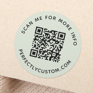 QR-Code und benutzerdefinierter Text leuchten grün Runder Aufkleber