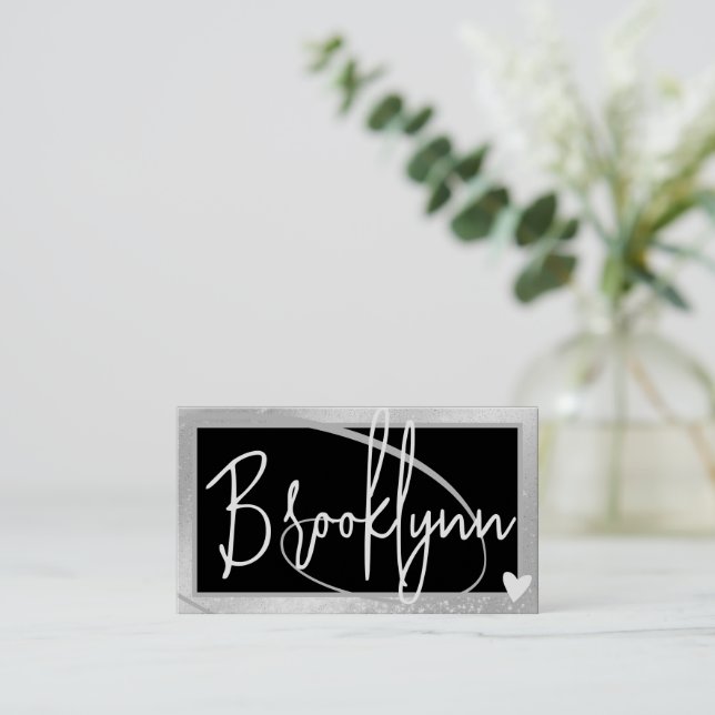 QR-Code-Vorlage Stilvolle Silver Graue Rahmen Herz Visitenkarte (Stehend Vorderseite)