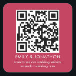 QR Code Wedding Website Names Magenta Quadratischer Aufkleber<br><div class="desc">QR Code Hochzeit Website Namen Magenta. Der Text kann leicht personalisiert werden. Sie können auch Hintergrund- und Textfarben nach Ihrem Hochzeitstil ändern,  wenn Sie es wünschen,  indem Sie die Option Weitere anpassen wählen.</div>
