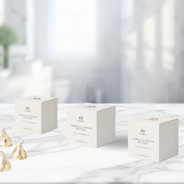 QR Event-Marketing für Sleek Linen Business-Logo V Geschenkschachtel (Von Creator hochgeladen)