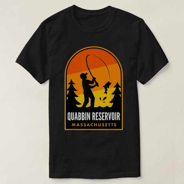 Quabbin-Reservoir Massachusetts Fischen T-Shirt (Design vorne)