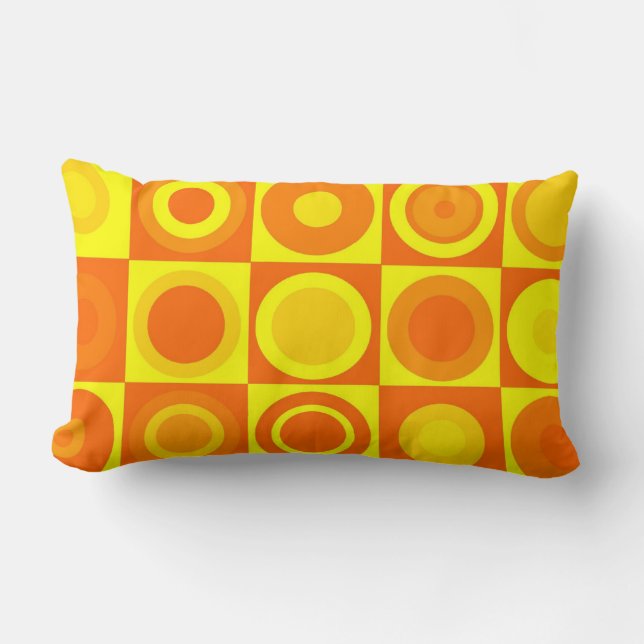 Quadrate von Funky Retro Orange Yellow Circles Lendenkissen (Vorderseite)