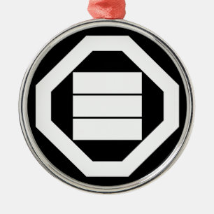 Quadratische Kanji-Zeichen für drei in Oshiki Silbernes Ornament