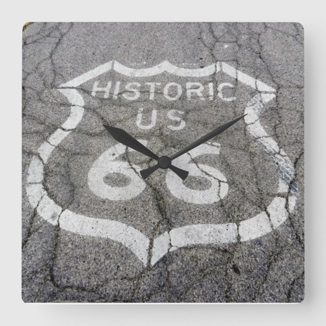 Quadratische Wanduhr des Weg-66 (Vorderseite)