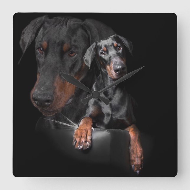 Quadratische Wanduhr Dobermann (Vorderseite)