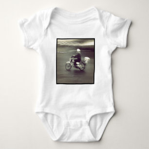 Quadratisches Foto - Schneller Moped Baby Strampler