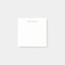 Quadratisches Post-it mit kalligrafischer Notiz