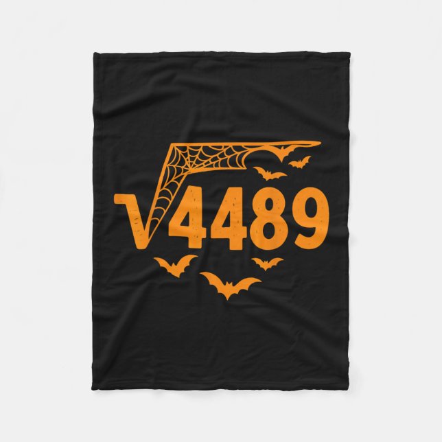 Quadratwurzel 4489 Lustiges Halloween Meme 67 Math Fleecedecke (Vorderseite)
