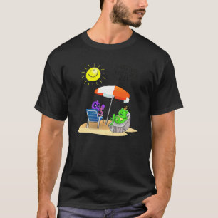 Quallen treffen mich am Fun Frog am Strand T-Shirt