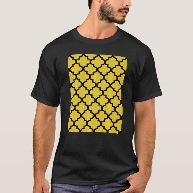 Quatrefoil Pattern In Black Outline On Mustard Yel T-Shirt (Vorderseite)