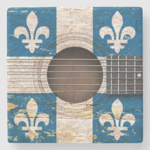Quebec-Flagge auf alter Akustikgitarre Steinuntersetzer