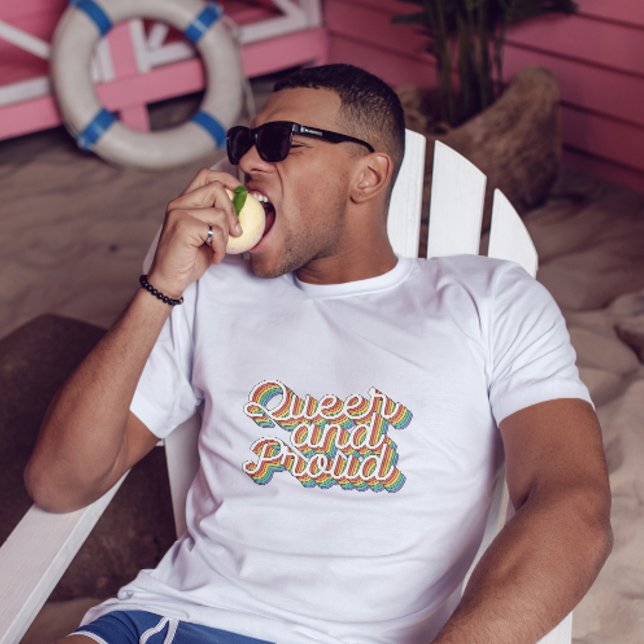 QUEE UND STOLZE RAINBOW FLAG RETRO ÄSTHETIK '70 T-Shirt (Von Creator hochgeladen)