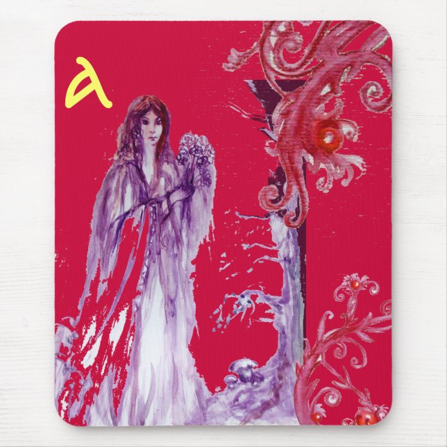 QUEEN GUINEVERE MONOGRAM MOUSEPAD (Vorne)