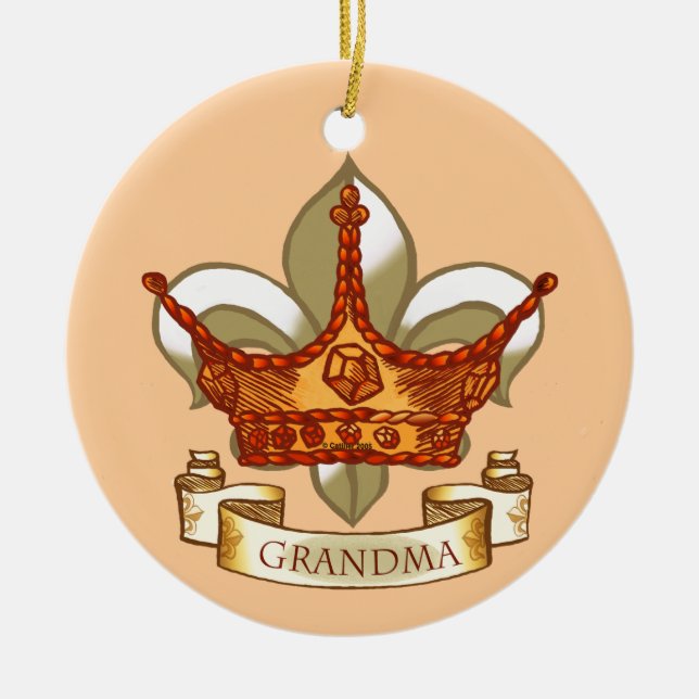 Queen Oma Ornament (Vorne)
