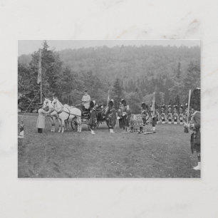 Queen Victoria präsentiert Farben Postkarte