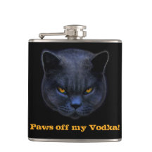 Querkatze sagt Tatzen weg von meinem Wodka!
