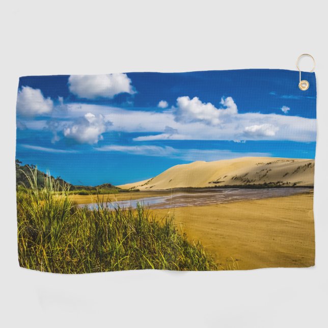 Quicksand-Fluss in der Nähe von 90 Mile Beach, Neu Golfhandtuch (Horizontal)