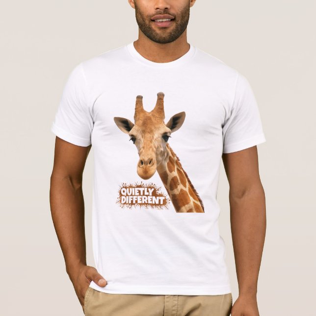 Quietly Different Giraffe - Giraffe Art T-Shirt (Vorderseite)
