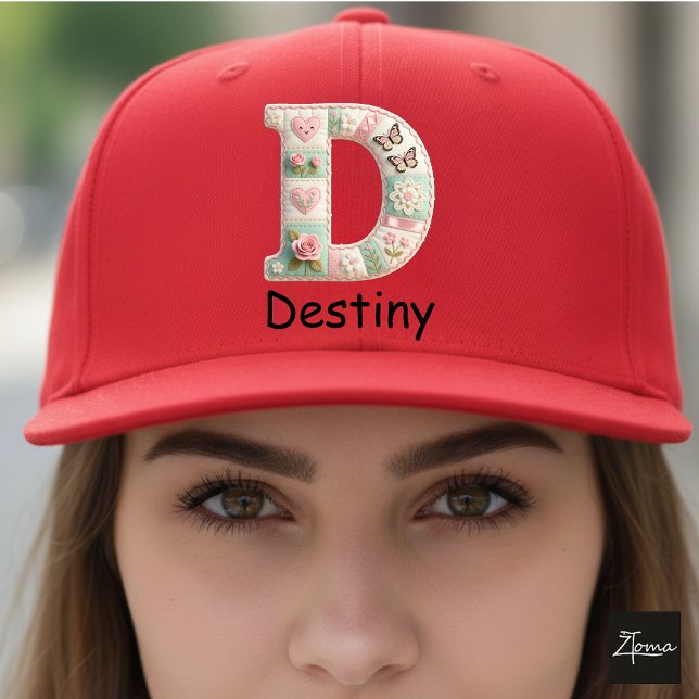 Quilted Patchwork Initial Letter D Nursery Truckerkappe (This is a sample design. There are several models to choose from, with the name and color changed.)