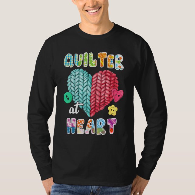 Quilting  Quilter At Heart Quilt Sewing Is My Favo T-Shirt (Vorderseite)