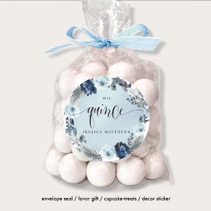 Quince, Spanisch, hellblauer Blumenstrauß Runder Aufkleber