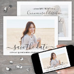 Quinceañera 2 Foto Elegantes Script 15. Geburtstag Save The Date<br><div class="desc">Teilen Sie die freudige Nachricht von einer bevorstehenden Quinceañera Feier mit schicken 2 Foto Save the Date Einladungen. Die Bilder und alle Formulierungen auf dieser Vorlage sind einfach zu personalisieren. Mit dem Zazzle Design Editor können die Farben, Schriftart-Stile und Deckkraft des Overlays leicht angepasst werden. Das moderne, minimalistische Schwarz-Weiß-Design besticht...</div>
