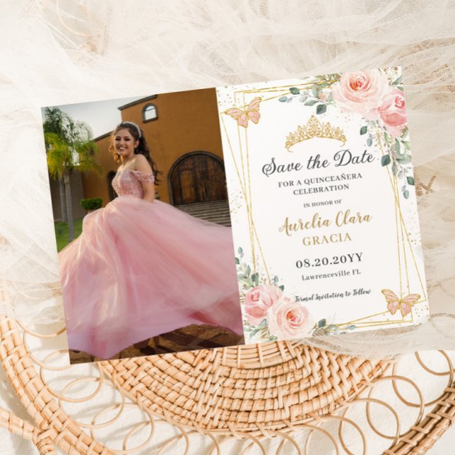 Quinceañera Blush Pink Rose Floral Butterfly Foto Save The Date (Von Creator hochgeladen)