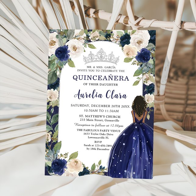 Quinceañera Navy Blue Floral Princess Birthday Einladung (Von Creator hochgeladen)