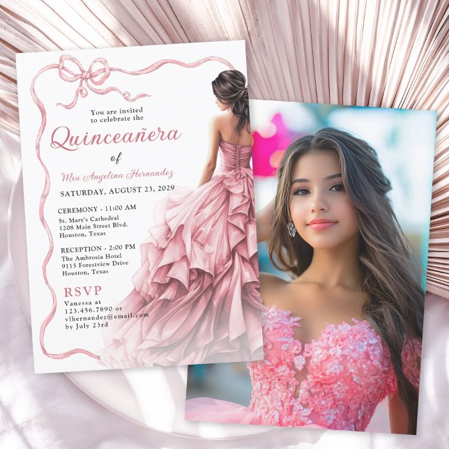 Quinceañera Pink Dress Scallope Ribbon Bow Foto Einladung (Available in both printed and instant download digital formats.)