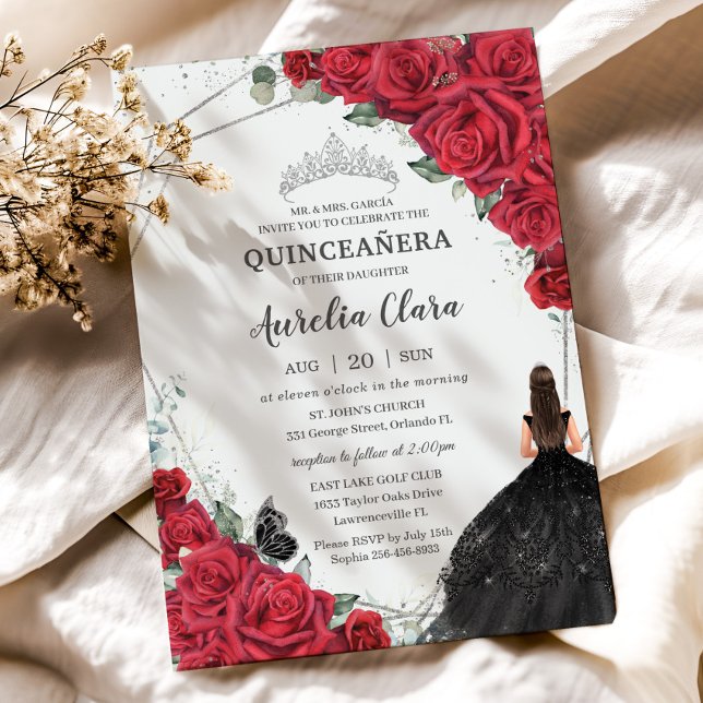 Quinceañera Rote Flora Schwarzes Kleid Silberkrone Einladung (vibrant red roses floral black dress brunette girl silver geometric princess crown quinceanera card)