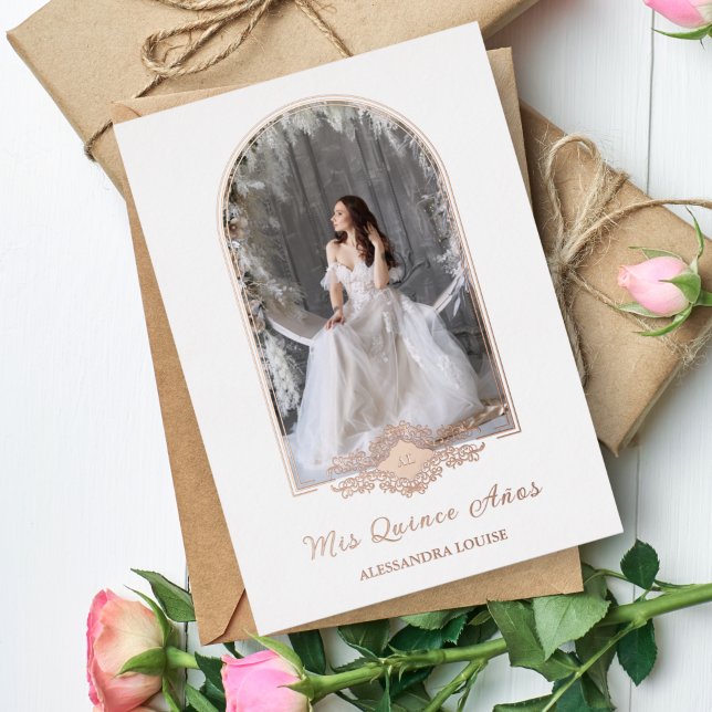 Quinceañera Spanische Extravagante Rose Gold Arche Folieneinladung (Von Creator hochgeladen)