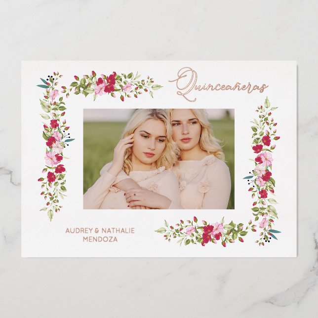 Quinceañeras Sisters Spanish Whimsical Typography  Folieneinladung (Vorderseite)
