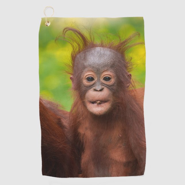 Quirky-Charme eines Orangutan-Babys Golfhandtuch (Vorderseite)