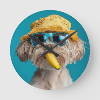 Quirky Dog Wall Clock with Sunglasses, Hat, and Ba Runde Wanduhr