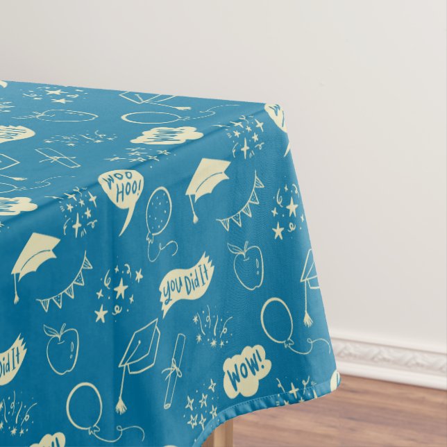 Quirky Doodle Blue Graduation Party Tischdecke (Beispiel)