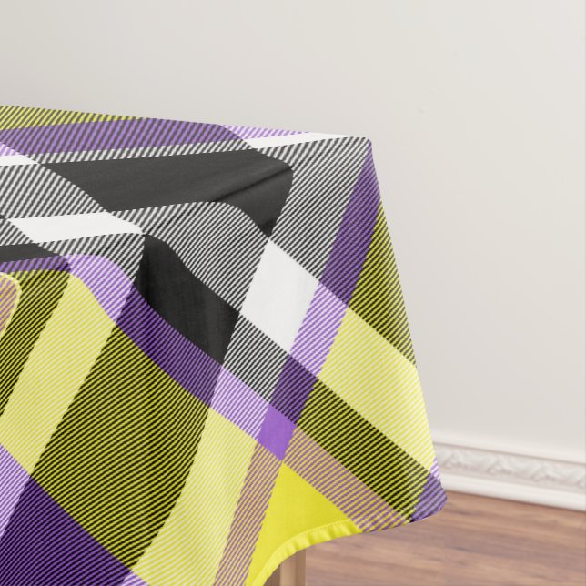 Quirky Eclectic Boho - Flag für nichtbinäre Karier Tischdecke (Beispiel)