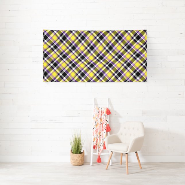 Quirky Eclectic Boho Nonbinary Karo Stolzflagge Banner (Insitu)
