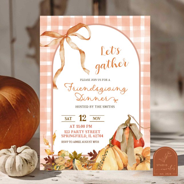 Quirky Gingham Kariert Friendsgiving Bow Pumpkin Einladung (Von Creator hochgeladen)