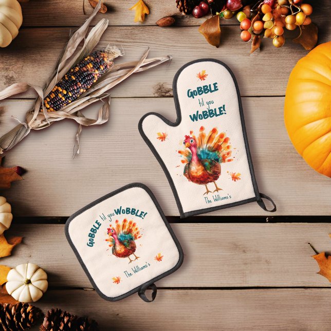 Quirky Light Peach Watercolor Türkei Erntedank Ofenhandschuh & Topflappen-Set (Peach oven mitt and and pot holder set, "Gobble til you Wobble" water color turkey)
