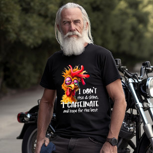 Quirky-Rooster mit komischem Ausdruck T-Shirt