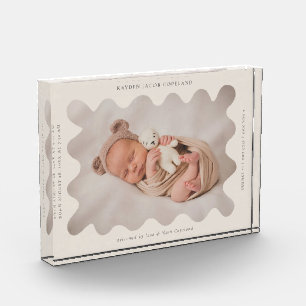 Quirky Wavy Beige Frame Newborn Keepake Fotoblock